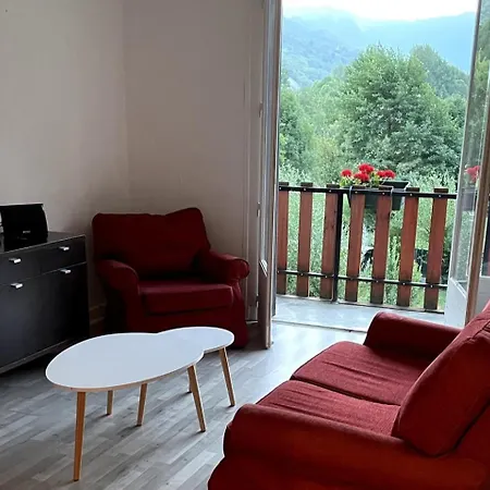 Spacious Alpine 3-bedroom Pyrenees דירה *