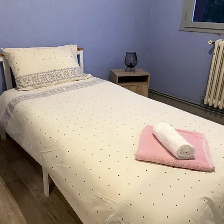 Spacious Alpine 3-bedroom Pyrenees Lejlighed Saint-Béat