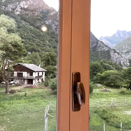 Lejlighed Spacious Alpine 3-bedroom Pyrenees