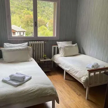 Spacious Alpine 3-bedroom Pyrenees Saint-Béat